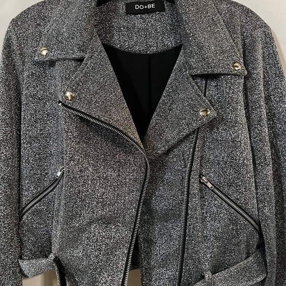 Do and be womens medium biker jacket silver shimmery metallic cropped belted zip - Picture 3 of 14